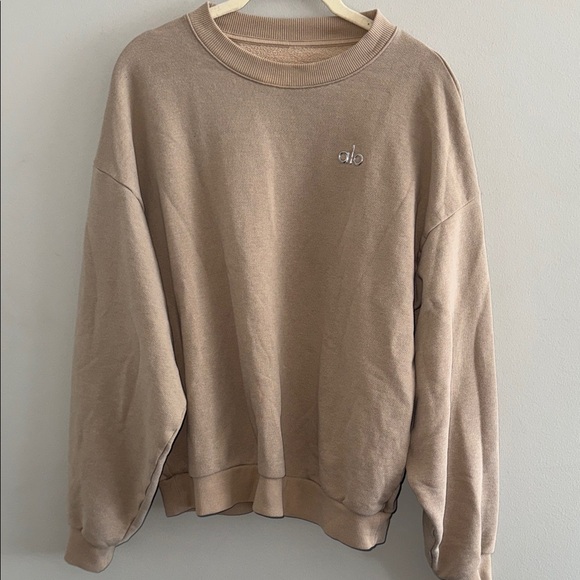 ALO Yoga Women's Beige Crewneck Sweatshirt - Picture 2 of 6